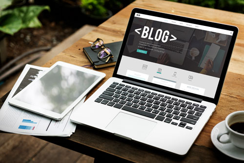 企業ホームページにブログは必要？